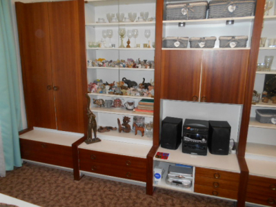 Hnědý celoplošný koberec