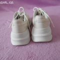 Sportovní bílé boty vel. 39/6 stélka 26 cm