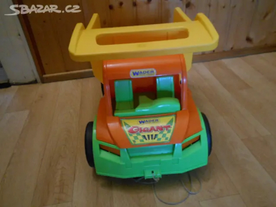 Nákladní auto Wader Gigant