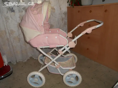 Kočárek pro panenku