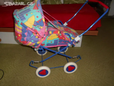 Retro látkový kočárek pro panenku