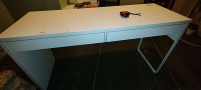 Psací - pracovní stůl