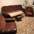 Hnědá sedací souprav