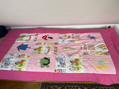 Přehoz na postel a kapsář pro holčičku