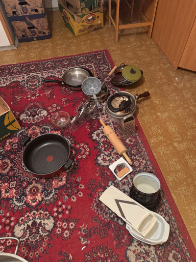 Různé kuchyňské vybavení