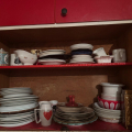 Nádobí keramické, talíře, hrnky atd.