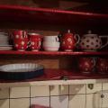 Nádobí keramické, talíře, hrnky atd.