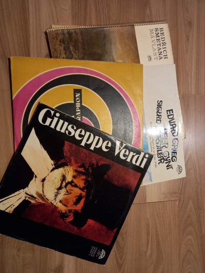 Gramofonové desky - pohádky, jazz, klasika
