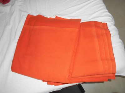 2 okenní závěsy staršího data