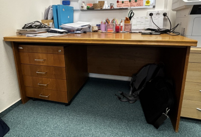 2 stoly za odvoz ČB