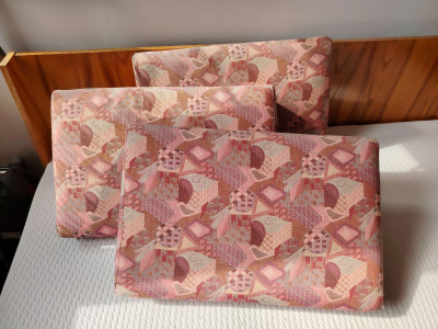 2 možná i 3 Opěrky z gauče