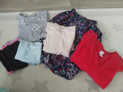 Dámské oblečení velikost S a M