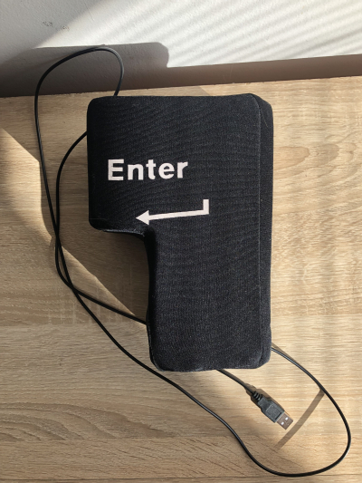 Velké USB-tlačítko Enter, funkční