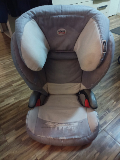 Autosedačka pro starsi