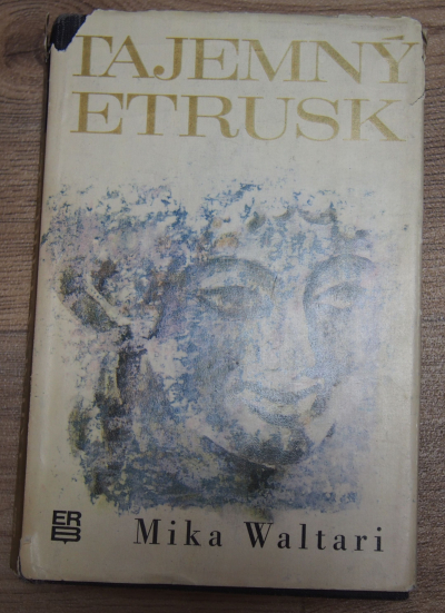 kniha Tajemný Etrusk Mika Waltari
