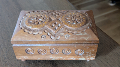 Dřevěná krabička