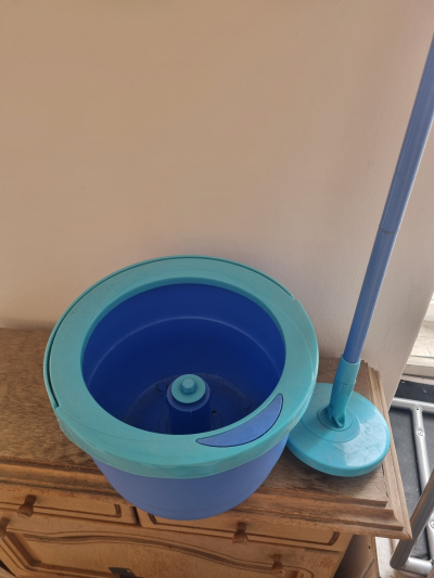 Kyblik a tyč - jako nové