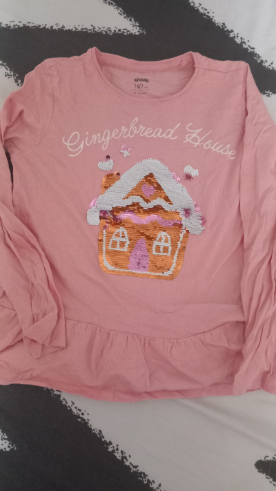 Dívčí tričko velikost 140