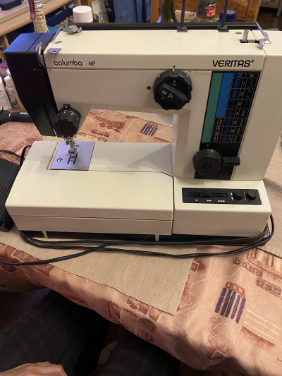 Šicí stroj Veritas