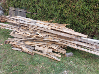 Daruji dřevo za odvoz.