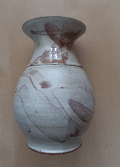 Keramická vázička