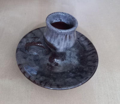 Keramický držák svíčky s ouškem