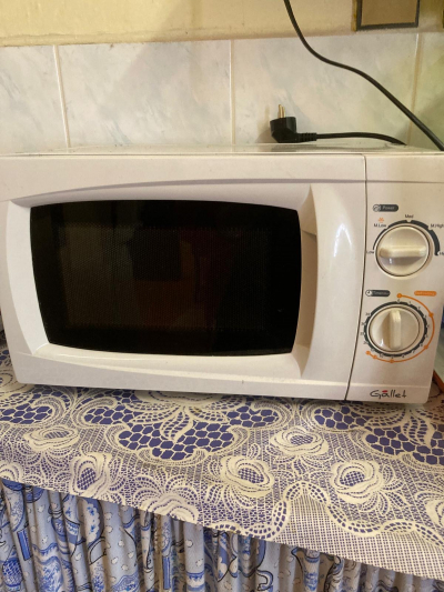 Mikrovlnka / mikrovlnná trouba