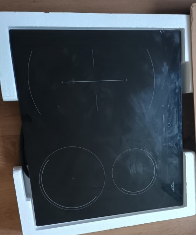 Indukční deska ETA 579290000 - rozbité sklo