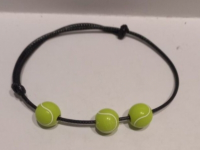 Náramek se zelenými korálky