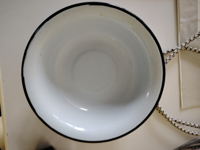 Menší retro smaltovaná miska