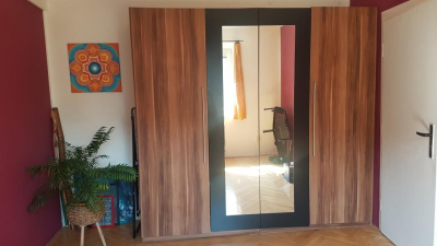 velká šatní skříň