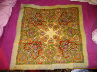 Bavlněný teplý šátek s barevným vzorem 63x63 cm