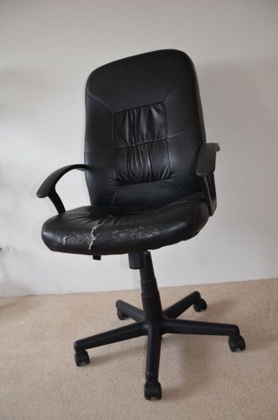 Daruji kancelářské křeslo na kolečkách