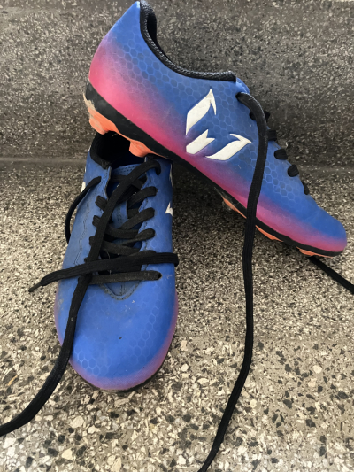 Adidas kopačky  vel. 33