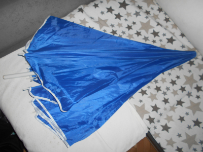 Slunečník na zahradu nebo na balkou