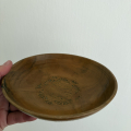dřevěný talířek