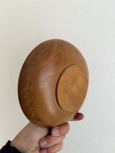 dřevěný talířek