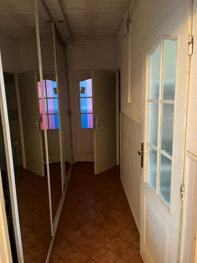 Zrcadlove dvere ze skrine