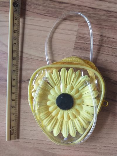 Malá plastová taštička se slunečnicí zaviratelná na zip