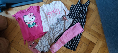 Taška s dívčím oblečením 98/104