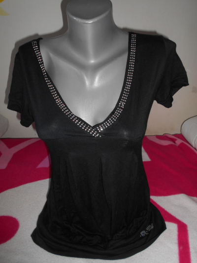 Tričko černé s kamínky M