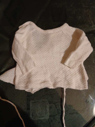 svetřík vázat vzadu retro