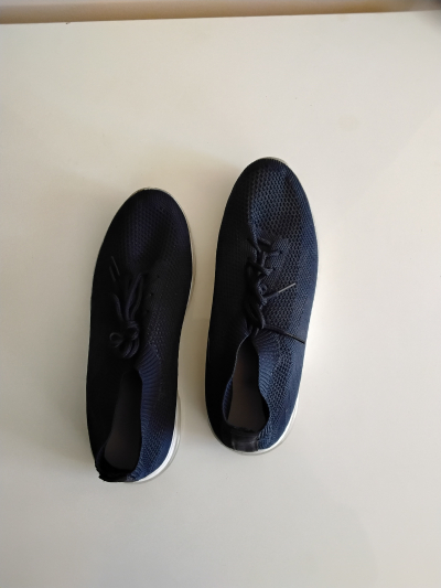 Tmavě modré tenisky vel 39.
