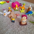 Různé mini figurky z Kinder nebo jiné