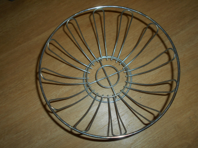 Kovová mísa na ovoce