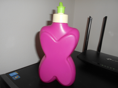 Nádobka na prostředek na mytí nádobí