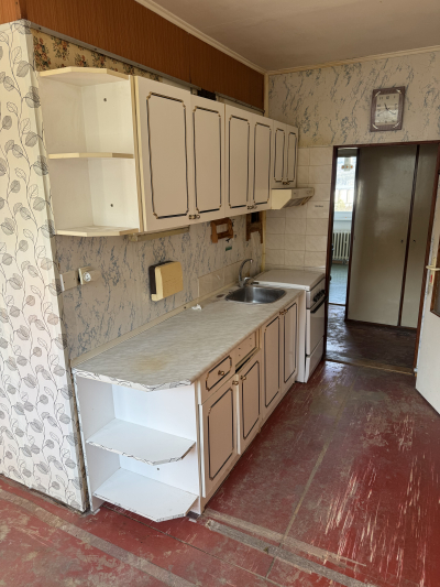 Stara kuchyň - rozmontovana