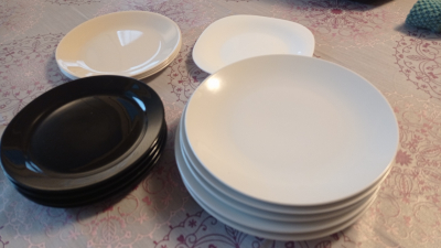 Talíře, malé a velké