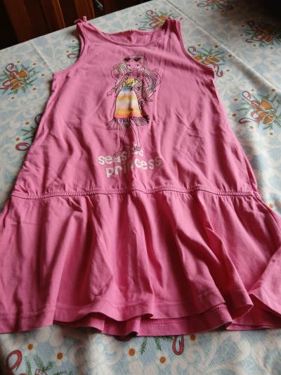 šatičky pro princeznu kolem4 let