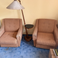 Pohodlná retro křesla
